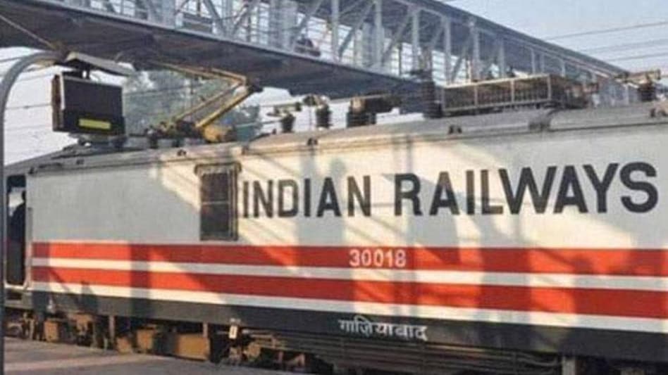 Bharat Gaurav Scheme: India's first private train departs for Shirdi Bharat Gaurav Scheme: India's first private train departs for Shirdi