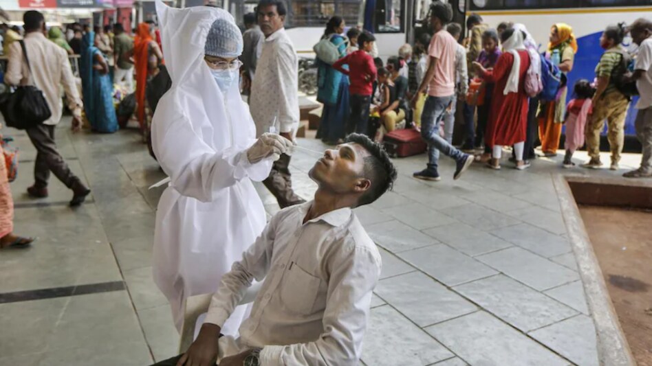 COVID-19 in India: Highest daily surge in cases reported in 4 months at 17,336 new cases COVID-19 in India: Highest daily surge in cases reported in 4 months at 17,336 new cases