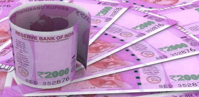 The local unit finally settled at its all-time low of 77.85, down 11 paise over its previous close of 77.74. The local unit finally settled at its all-time low of 77.85, down 11 paise over its previous close of 77.74.