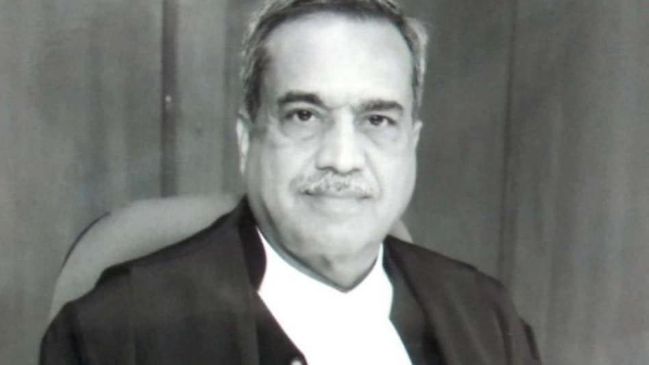 Chief Justice of India (CJI) N V Ramana had visited Justice Shah at the hospital on Thursday to inquire about his health from the doctors attending him. Chief Justice of India (CJI) N V Ramana had visited Justice Shah at the hospital on Thursday to inquire about his health from the doctors attending him.