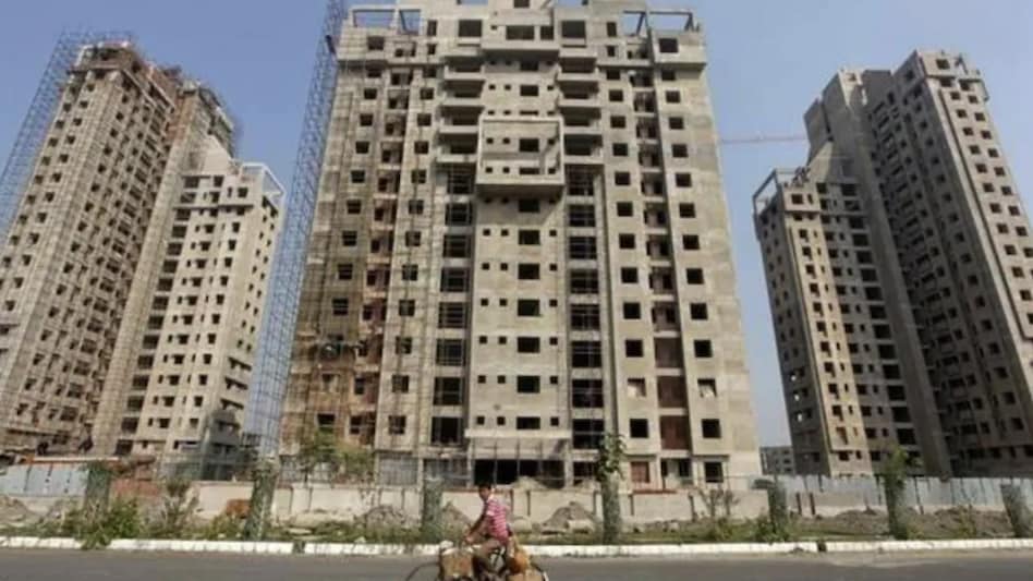 ''We are launching a mid-income housing in Pune targeting IT professionals. This is our first project in the city,'' Ashiana Housing Joint Managing Director Ankur Gupta told PTI. ''We are launching a mid-income housing in Pune targeting IT professionals. This is our first project in the city,'' Ashiana Housing Joint Managing Director Ankur Gupta told PTI.