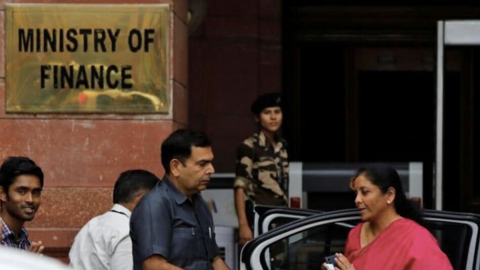 According to the sources, banks were asked to sanction loans for productive sectors to accelerate the revival of the economy facing headwinds, including the Russia-Ukraine war. According to the sources, banks were asked to sanction loans for productive sectors to accelerate the revival of the economy facing headwinds, including the Russia-Ukraine war.