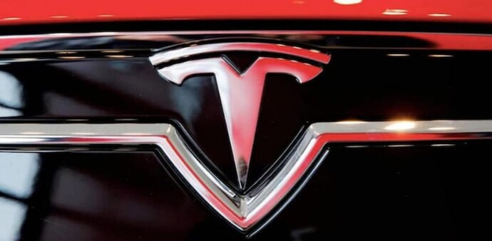 Teslas with Autopilot takes one step closer to recall after wrecks Teslas with Autopilot takes one step closer to recall after wrecks