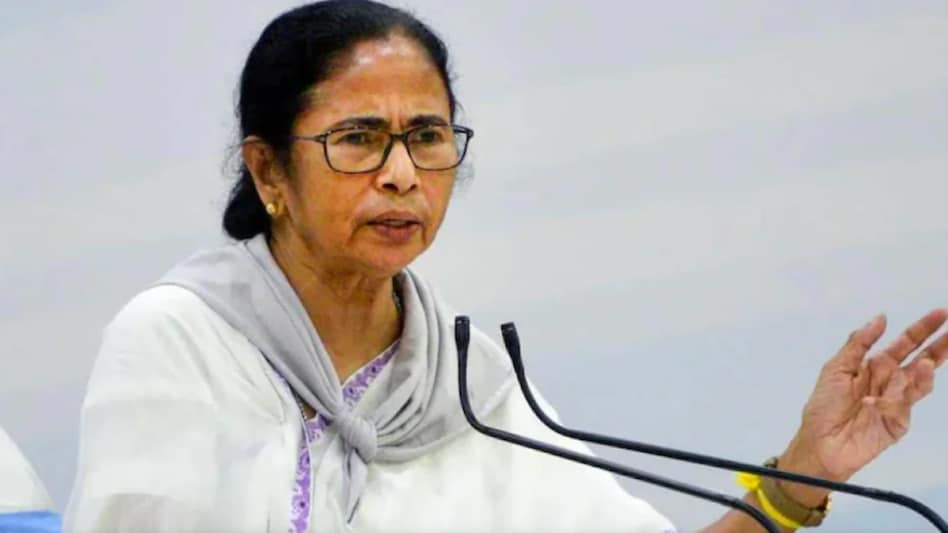 Mamata leaves for Delhi for opposition meet on presidential poll Mamata leaves for Delhi for opposition meet on presidential poll