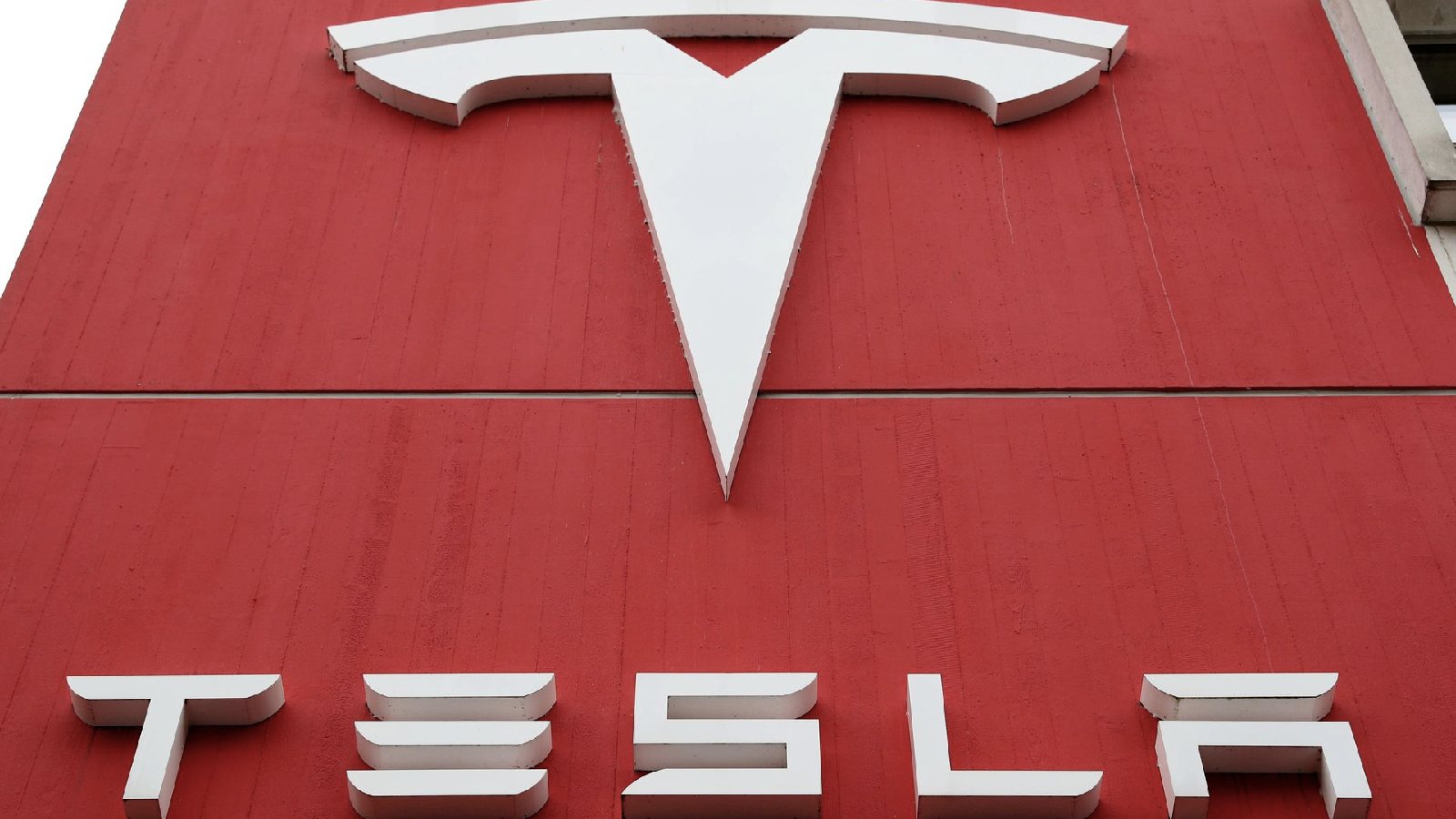 Tesla's first employee in India resigns after company puts entry plans on hold Tesla's first employee in India resigns after company puts entry plans on hold