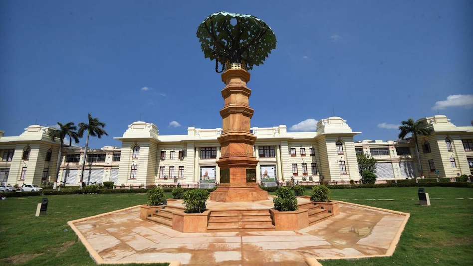 The 40-foot structure has been built by the Building Construction Department (BCD) of the Bihar government, and the pillar is topped with an ornate bronze sculpture depicting the emblem of Bihar. (Photo:PTI) The 40-foot structure has been built by the Building Construction Department (BCD) of the Bihar government, and the pillar is topped with an ornate bronze sculpture depicting the emblem of Bihar. (Photo:PTI)