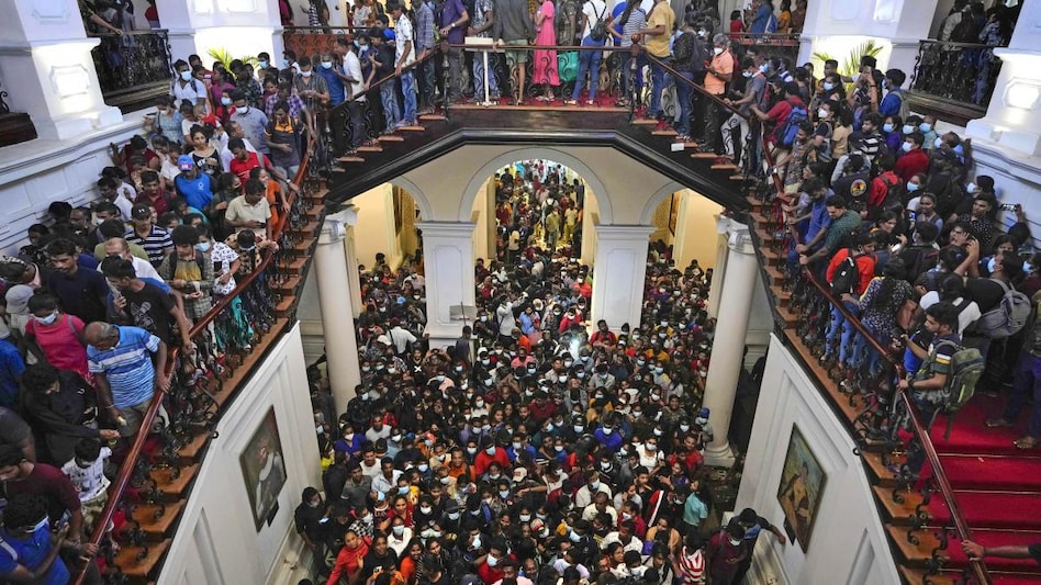 Sri Lanka's political turmoil persists as crisis talks go on (Photo: AP) Sri Lanka's political turmoil persists as crisis talks go on (Photo: AP)