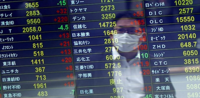 All three major US indices made gains overnight on positive signals from Federal Reserve officials. All three major US indices made gains overnight on positive signals from Federal Reserve officials.