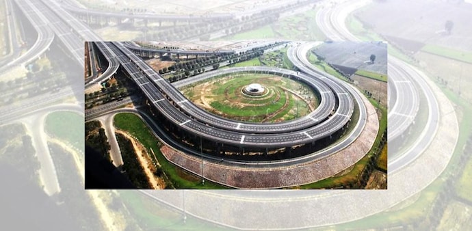 A report released by real estate researchers Anarock on Thursday showed that the average prices of plots on Yamuna Expressway have now shot up to Rs 2,200 per sq ft A report released by real estate researchers Anarock on Thursday showed that the average prices of plots on Yamuna Expressway have now shot up to Rs 2,200 per sq ft