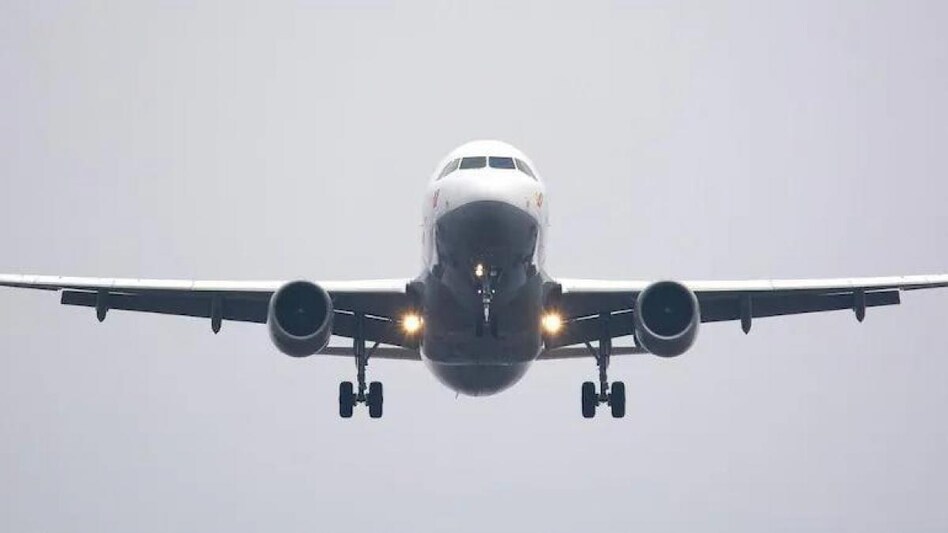Aviation Ministry proposes police action for flashing laser light on aircraft Aviation Ministry proposes police action for flashing laser light on aircraft