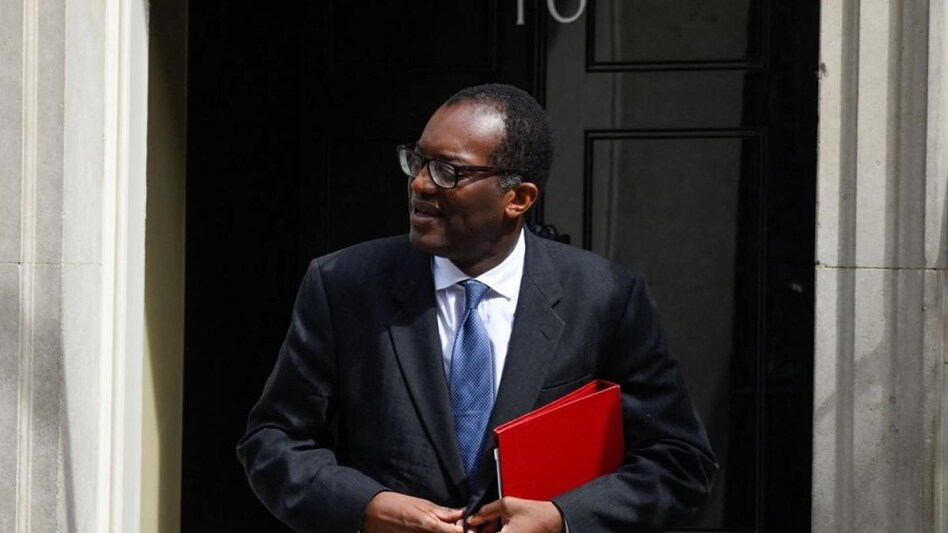 UK to extend loan support for small businesses by 2 years (Photo: Reuters) UK to extend loan support for small businesses by 2 years (Photo: Reuters)