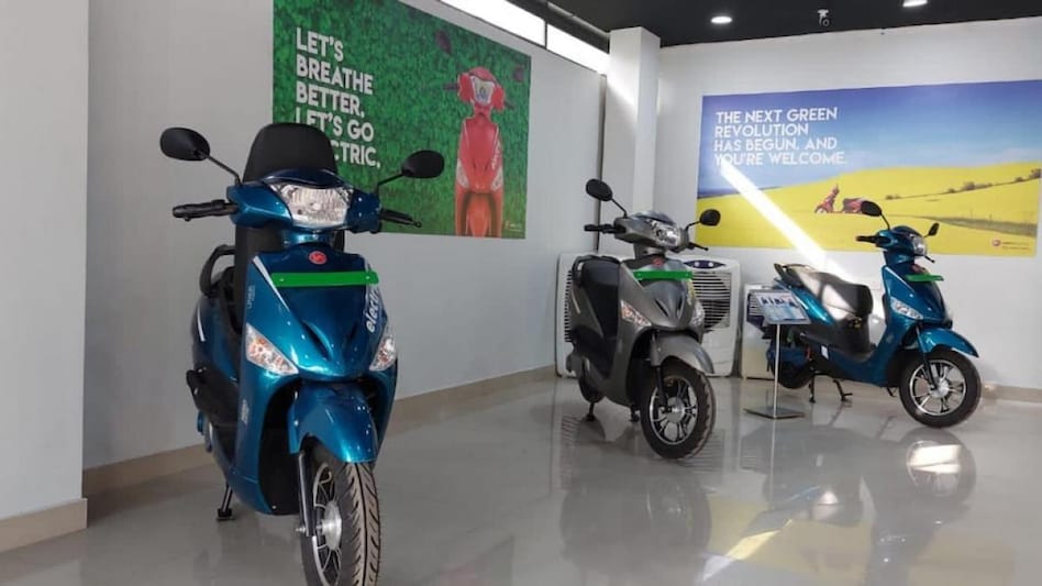 Shadowfax receives 100 electric scooters from Hero Electric Shadowfax receives 100 electric scooters from Hero Electric