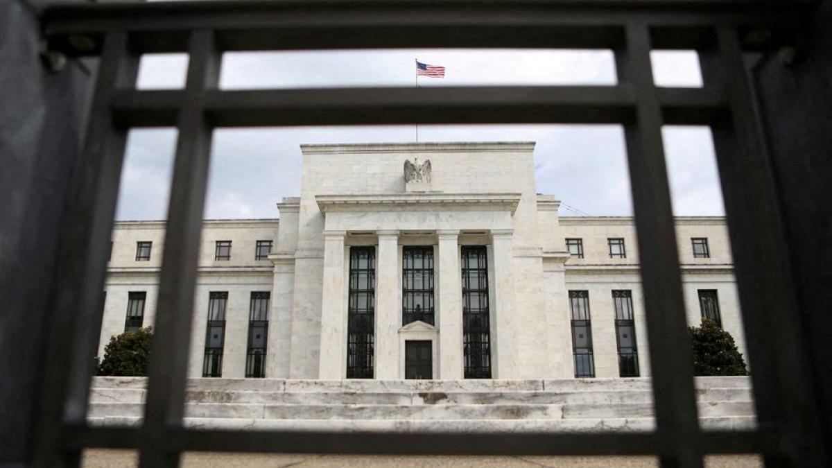 Fed's united front on interest rates may soon be tested