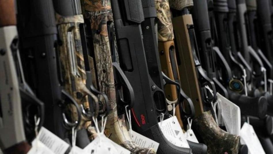 Defence ministry approves arms procurement proposals worth Rs 28,732 cr Defence ministry approves arms procurement proposals worth Rs 28,732 cr