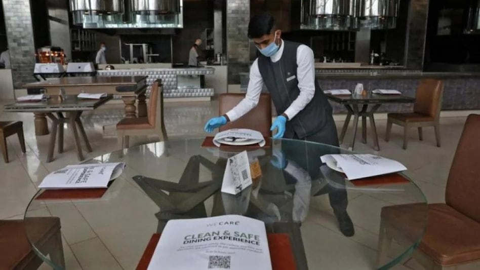 Despite a rise in the services sector activity, S&P’s experts warned about the rate of input cost inflation and higher costs of chemicals, food, petrol, retail, and staff. Despite a rise in the services sector activity, S&P’s experts warned about the rate of input cost inflation and higher costs of chemicals, food, petrol, retail, and staff.