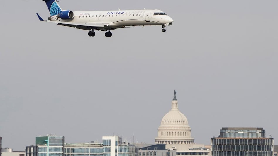 India's international air passenger level may hit 97% of pre-COVID-19 levels in FY23: Icra (Photo: Reuters) India's international air passenger level may hit 97% of pre-COVID-19 levels in FY23: Icra (Photo: Reuters)