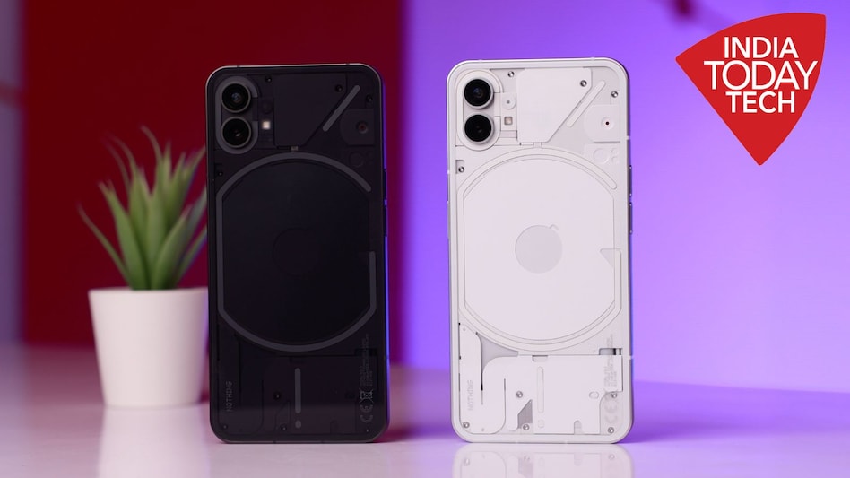 Nothing Phone (1) launched at Rs 32,999 but some users can get it for as low as Rs 29,999 Nothing Phone (1) launched at Rs 32,999 but some users can get it for as low as Rs 29,999