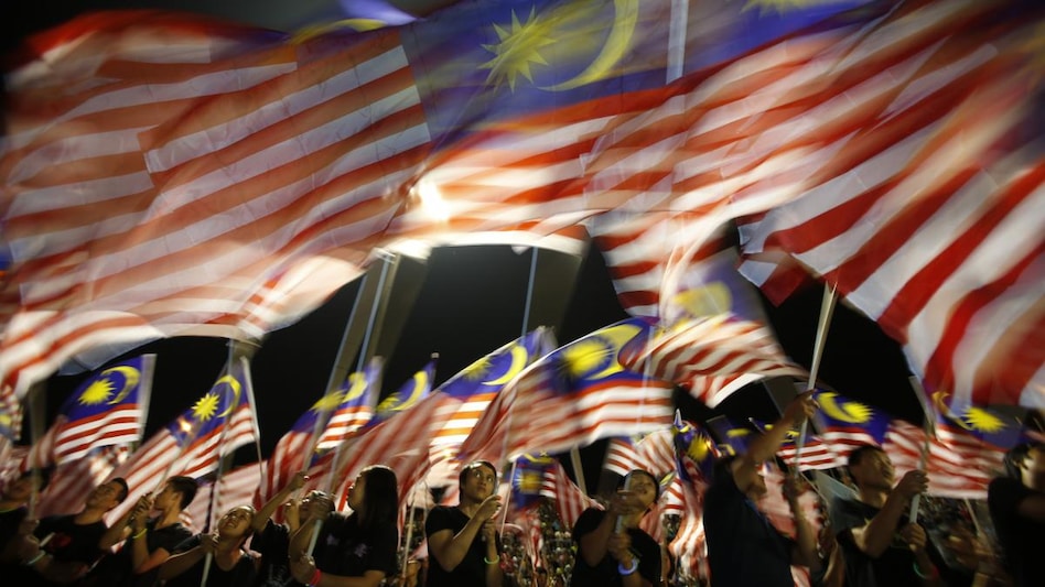 Malaysian assets at risk as late Sultan's heirs claim $15 bn award (Photo: Reuters) Malaysian assets at risk as late Sultan's heirs claim $15 bn award (Photo: Reuters)