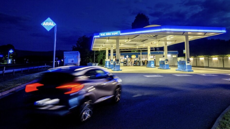 Fuel exporters will have to make a commitment that 50% of the gasoline quantity mentioned in the shipping bill has been supplied or will be supplied to the local market Fuel exporters will have to make a commitment that 50% of the gasoline quantity mentioned in the shipping bill has been supplied or will be supplied to the local market