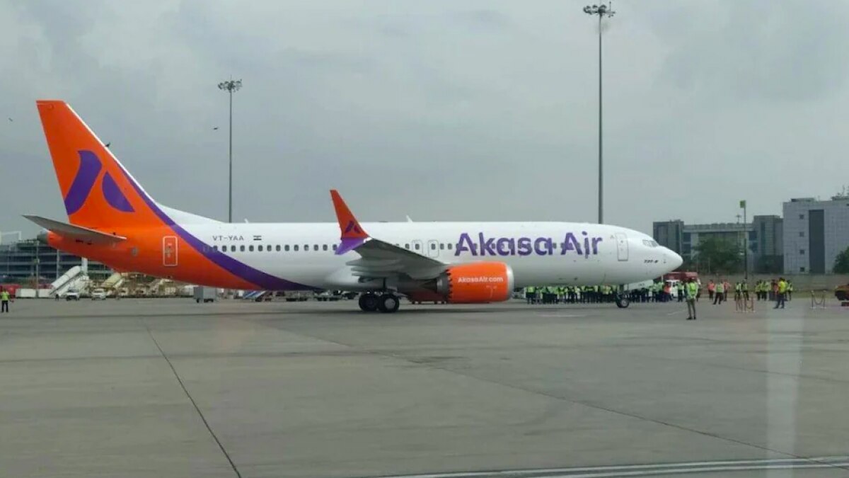 Akasa Air, backed by ace stock market investor Rakesh Jhunjhunwala, is likely to start services by the end of this month. Akasa Air, backed by ace stock market investor Rakesh Jhunjhunwala, is likely to start services by the end of this month.