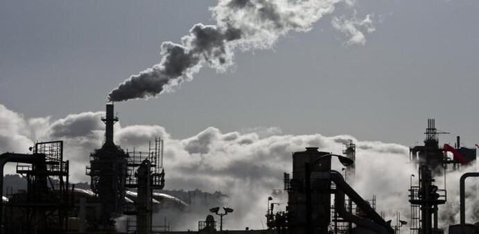 India will have to bear steep cut in fossil fuel revenues to limit global warming to 1.5 deg C: Report (Photo: Reuters) India will have to bear steep cut in fossil fuel revenues to limit global warming to 1.5 deg C: Report (Photo: Reuters)