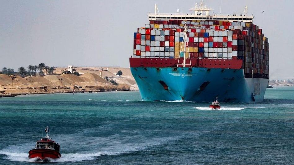 Egypt's Suez Canal revenue hits record high of $7 bn (Photo: Reuters) Egypt's Suez Canal revenue hits record high of $7 bn (Photo: Reuters)