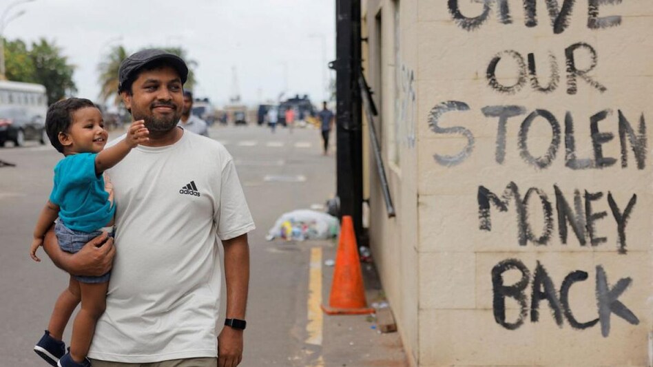 Sri Lanka receives third consignment of humanitarian supplies from Tamil Nadu (Photo: Reuters) Sri Lanka receives third consignment of humanitarian supplies from Tamil Nadu (Photo: Reuters)