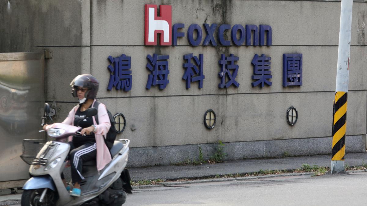 Apple supplier Foxconn's Q2 profit up 12% on cloud demand