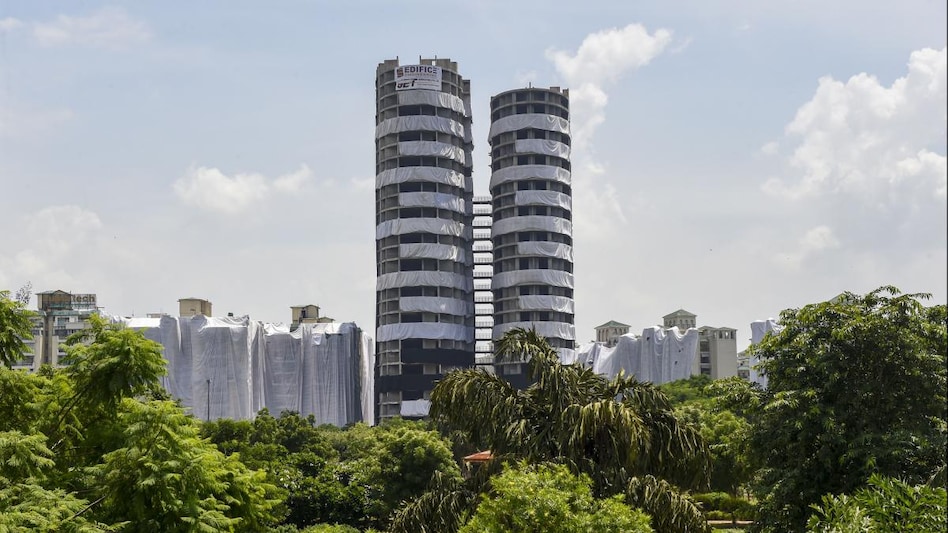 Even though the demolition process will not last for more than 12 to 13 seconds, the sound volume produced due to the blast will be close to 150-200 decibels. Even though the demolition process will not last for more than 12 to 13 seconds, the sound volume produced due to the blast will be close to 150-200 decibels.