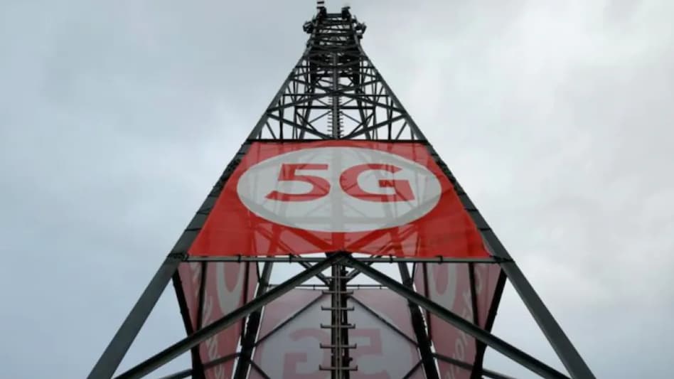 Billionaire Mukesh Ambani's Reliance Jio, Sunil Mittal-led Bharti Airtel, Vodafone Idea and a unit of billionaire Gautam Adani's flagship Adani Enterprises were in the race to bid for the 5G spectrum. Billionaire Mukesh Ambani's Reliance Jio, Sunil Mittal-led Bharti Airtel, Vodafone Idea and a unit of billionaire Gautam Adani's flagship Adani Enterprises were in the race to bid for the 5G spectrum.