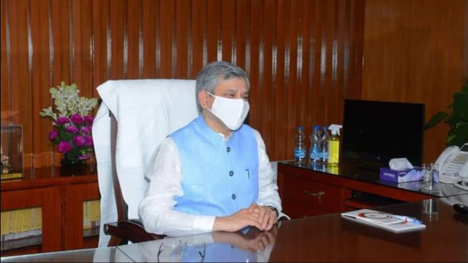 Ashwini Vaishnaw urged telcos to prepare for 5g launch across the country Ashwini Vaishnaw urged telcos to prepare for 5g launch across the country
