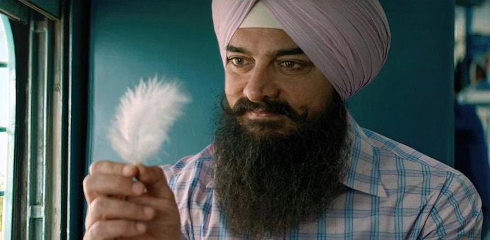 Trailer of the film begins with Aamir picking up a feather Trailer of the film begins with Aamir picking up a feather