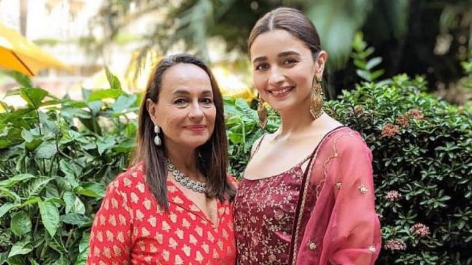 Alia Bhatt was paid Rs 15 lakh for 'Student of the Year'; says her mother handles her money till date Alia Bhatt was paid Rs 15 lakh for 'Student of the Year'; says her mother handles her money till date