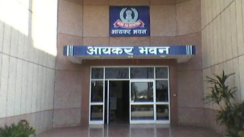 I-T dept detects Rs 1,000-crore black income after raids on Gujarat group I-T dept detects Rs 1,000-crore black income after raids on Gujarat group