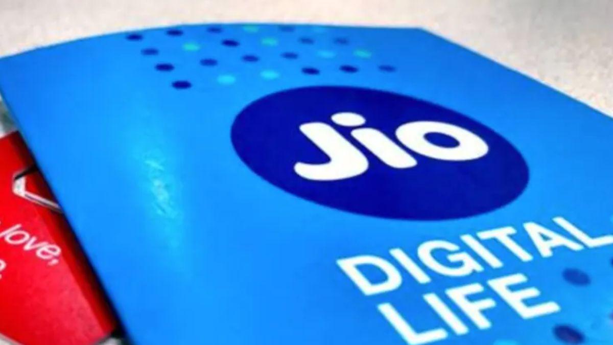 Jio offering free Netflix subscription with these postpaid plans - Vimarsana News