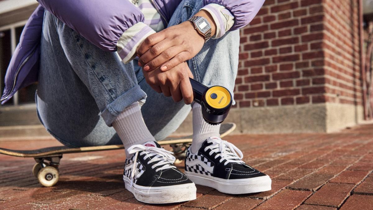 Philips’s Sneaker Cleaner is great for keeping those kicks clean Philips Sneaker Cleaner GCA1000/60 is basically a battery-powered portable brush that helps make the cleaning process easy.