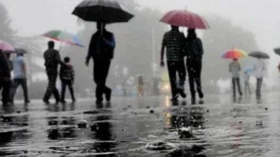 Rain, waterlogging force postponement of Delhi govt event to form largest tricolour Rain, waterlogging force postponement of Delhi govt event to form largest tricolour