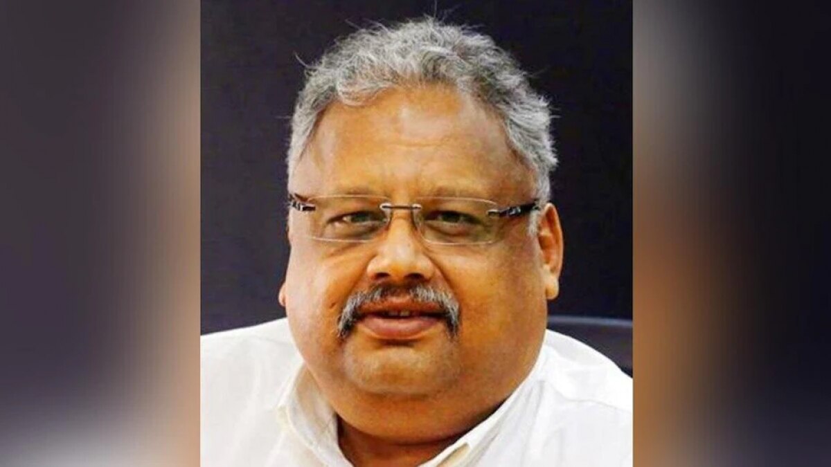 Rakesh Jhunjhunwala passed away on Sunday morning at the age of 62. Rakesh Jhunjhunwala passed away on Sunday morning at the age of 62.