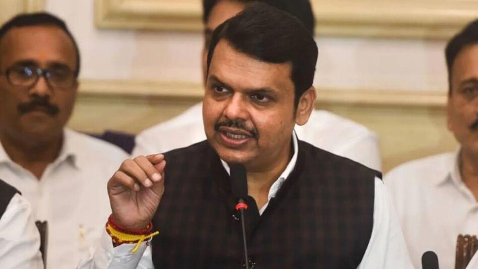 Maharashtra Deputy CM Fadnavis arrives in Delhi amid cabinet expansion buzz Maharashtra Deputy CM Fadnavis arrives in Delhi amid cabinet expansion buzz