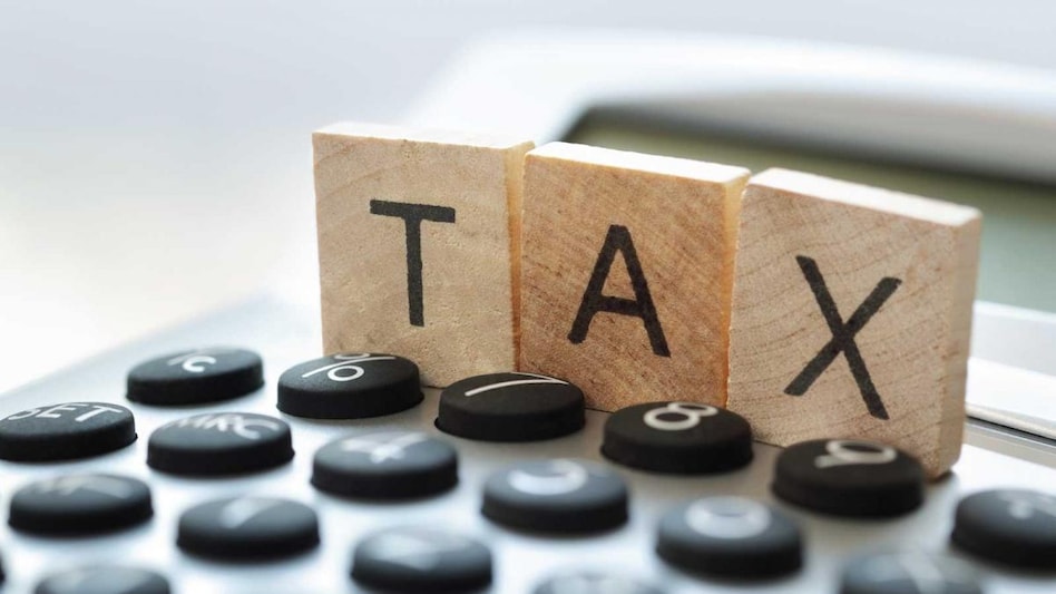 Also, taxpayers can file updated returns (ITR-U) for these years if they have omitted to include any income or to declare any income by paying additional charges. Also, taxpayers can file updated returns (ITR-U) for these years if they have omitted to include any income or to declare any income by paying additional charges.