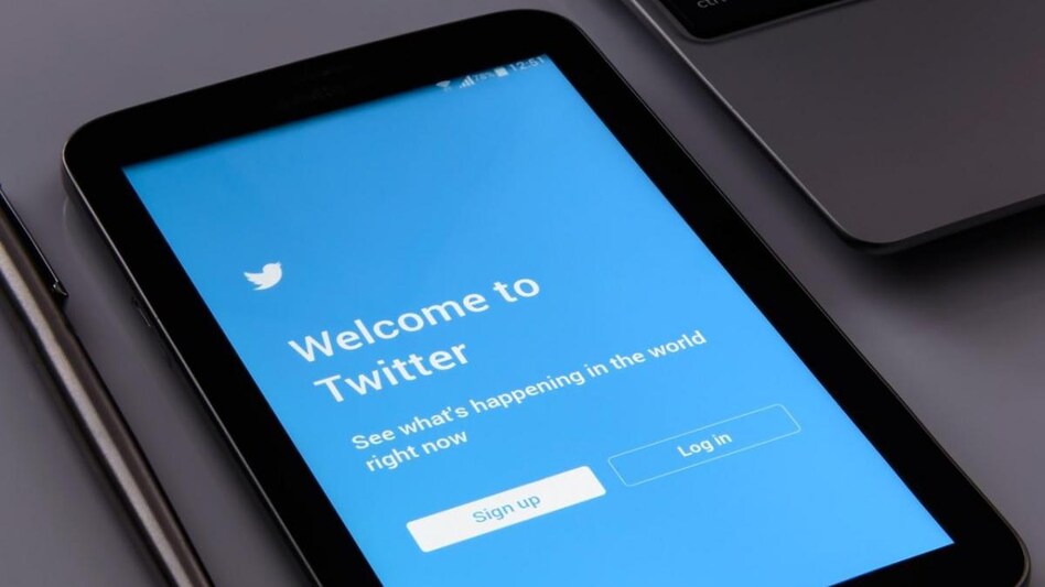 Twitter said it did not know how many users may have been affected, and stressed that no passwords were exposed. Twitter said it did not know how many users may have been affected, and stressed that no passwords were exposed.