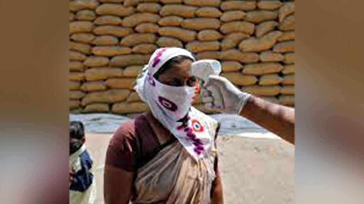 Covid cases surge yet again in Delhi; govt makes mask mandatory, imposes fine of Rs 500 