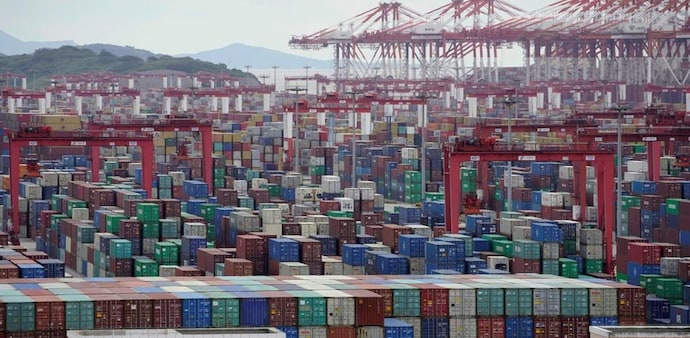The report stated that the steepest fall in confidence was observed in the Middle East, owing to its high exposure to trade with Russia and Ukraine. (Pic: Reuters) The report stated that the steepest fall in confidence was observed in the Middle East, owing to its high exposure to trade with Russia and Ukraine. (Pic: Reuters)