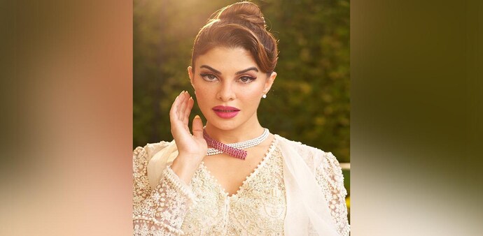 ED was questioning Jacqueline as she is the only actress to stay in touch with Sukesh till he was arrested by the Delhi Police. ED was questioning Jacqueline as she is the only actress to stay in touch with Sukesh till he was arrested by the Delhi Police.