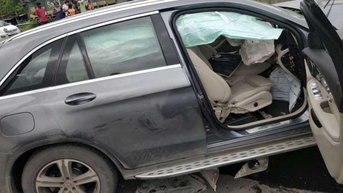 While Anahita and her husband Darius Pandole were severely injured, Mistry and her brother-in-law Jehangir Pandole died on the spot while returning from Gujarat’s Udwada to Mumbai. (Photo: PTI) While Anahita and her husband Darius Pandole were severely injured, Mistry and her brother-in-law Jehangir Pandole died on the spot while returning from Gujarat’s Udwada to Mumbai. (Photo: PTI)