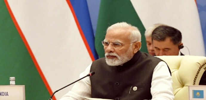 PM Narendra Modi said he is glad that India's economy is one of the fastest growing economies among the largest economies of the world PM Narendra Modi said he is glad that India's economy is one of the fastest growing economies among the largest economies of the world