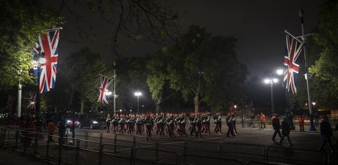 No private jet, bus to service for world leaders at Queen's funeral: Report (Photo: AP) No private jet, bus to service for world leaders at Queen's funeral: Report (Photo: AP)