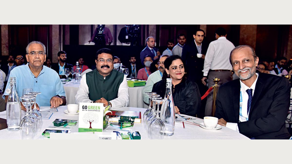 Aroon Purie, Chairman and Editor-in-Chief, India Today Group, with Dharmendra Pradhan, Minister of Education, Skill Development and Entrepreneurship; Kalli Purie, Vice Chairperson, India Today Group; Ajit Ranade, VC, Gokhale Institute of Economics Aroon Purie, Chairman and Editor-in-Chief, India Today Group, with Dharmendra Pradhan, Minister of Education, Skill Development and Entrepreneurship; Kalli Purie, Vice Chairperson, India Today Group; Ajit Ranade, VC, Gokhale Institute of Economics