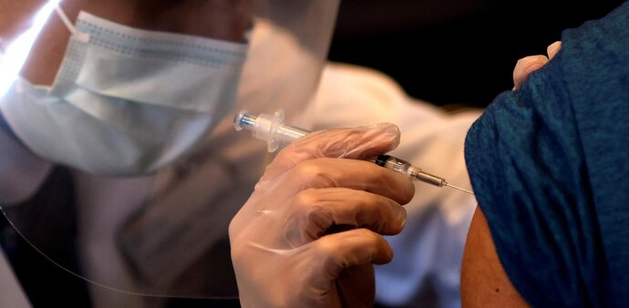 Drug regulator recommends manufacture of Biological E's pediatric pneumococcal vaccine (Photo: Reuters) Drug regulator recommends manufacture of Biological E's pediatric pneumococcal vaccine (Photo: Reuters)