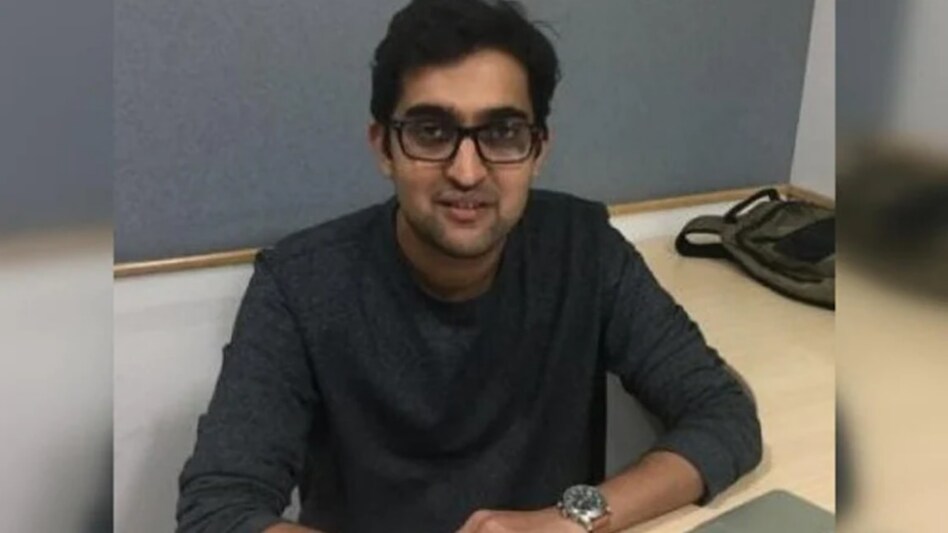 UpGrad CEO Arjun Mohan travels to office in tractor as rain continues to keep Bengaluru flooded UpGrad CEO Arjun Mohan travels to office in tractor as rain continues to keep Bengaluru flooded